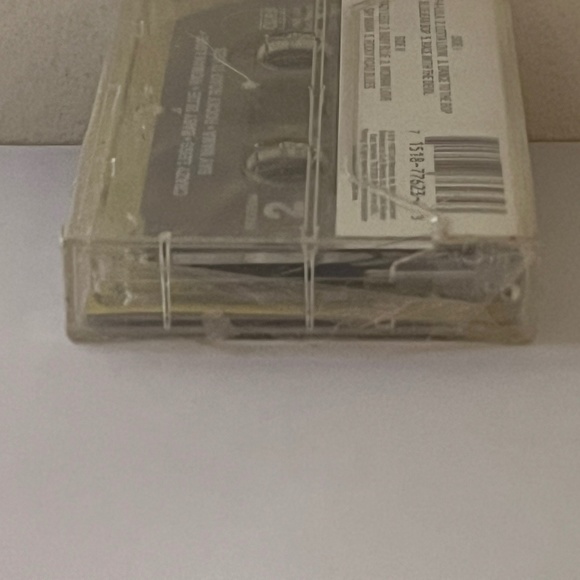 Vintage 1993 Gene Vincent & His Blue Caps Greatest Hits Cassette Tape - Picture 7 of 7